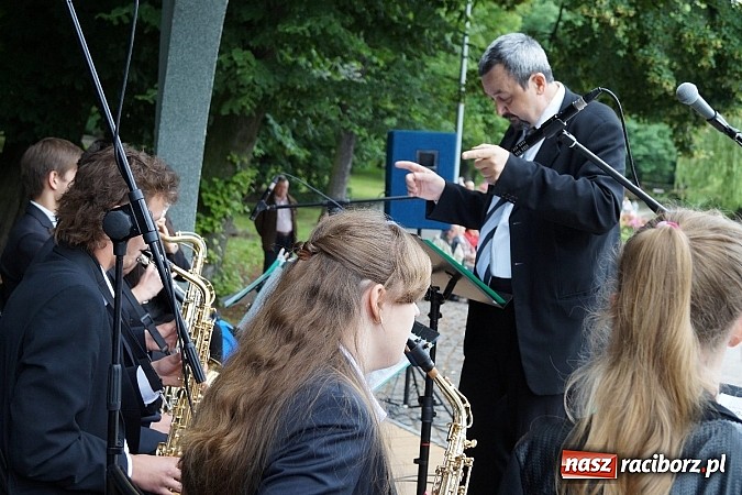 Zdjęcie w galerii na portalu naszraciborz.pl: Perspektywa i Młodzieżowa Orkiestra RCK rozpoczęły cykl koncertów w Parku Roth  wiadomości z regionu