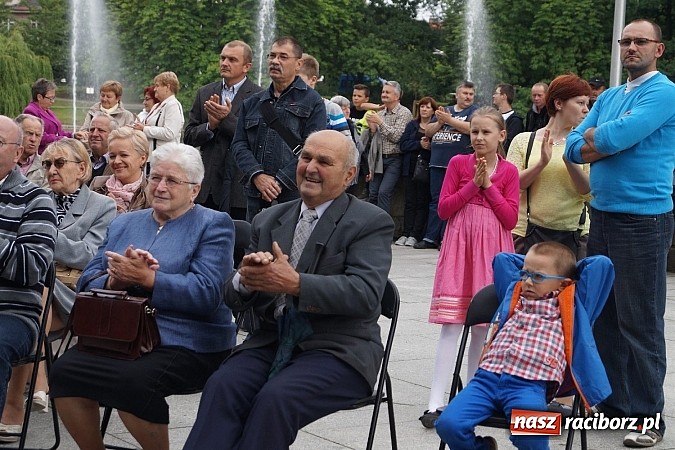 Zdjęcie w galerii na portalu naszraciborz.pl: Perspektywa i Młodzieżowa Orkiestra RCK rozpoczęły cykl koncertów w Parku Roth  wiadomości z regionu