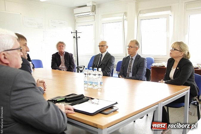 Zdjęcie w galerii na portalu naszraciborz.pl: Zbiornik Racibórz. W 2018 roku przecięcie wstęgi wiadomości z regionu