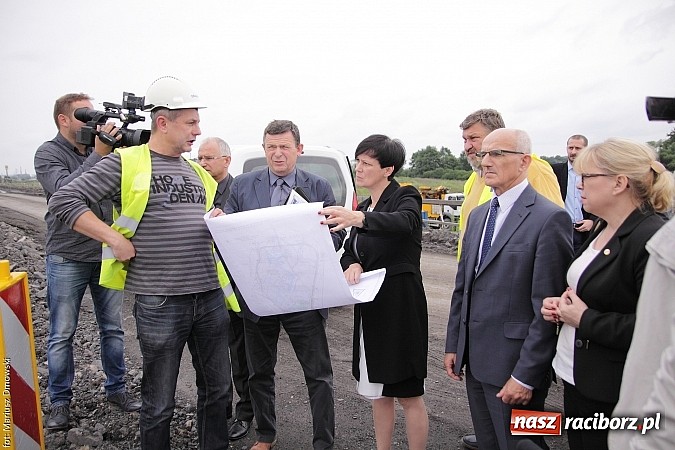 Zdjęcie w galerii na portalu naszraciborz.pl: Zbiornik Racibórz. W 2018 roku przecięcie wstęgi wiadomości z regionu