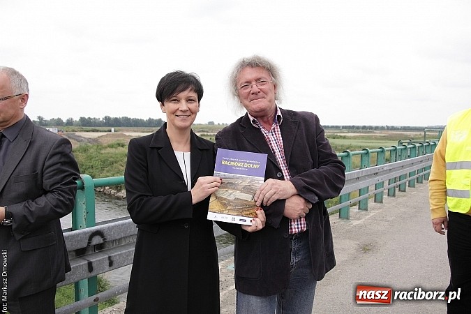 Zdjęcie w galerii na portalu naszraciborz.pl: Zbiornik Racibórz. W 2018 roku przecięcie wstęgi wiadomości z regionu