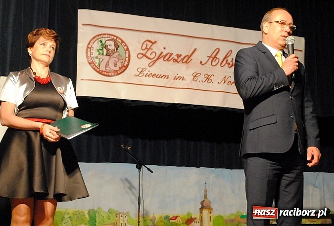 Zdjęcie w galerii na portalu naszraciborz.pl: Wzruszenia i wspomnienia na Zjeździe Absolwentów kietrzańskiego Liceum  wiadomości z regionu