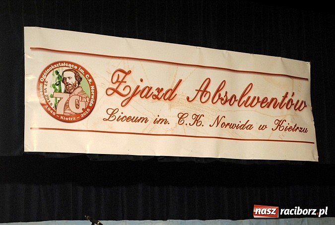 Zdjęcie w galerii na portalu naszraciborz.pl: Wzruszenia i wspomnienia na Zjeździe Absolwentów kietrzańskiego Liceum  wiadomości z regionu