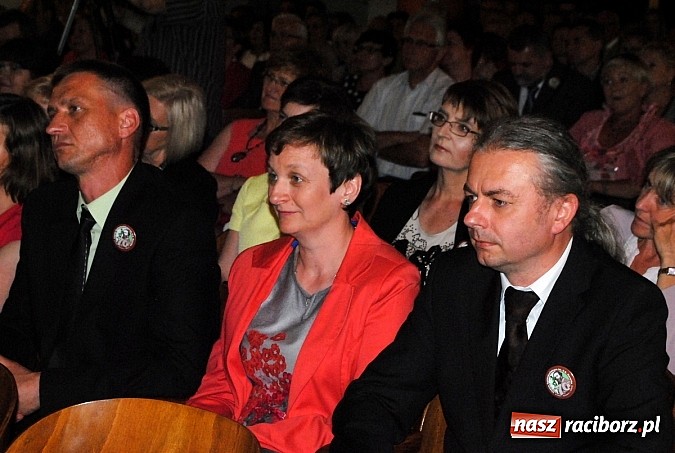 Zdjęcie w galerii na portalu naszraciborz.pl: Wzruszenia i wspomnienia na Zjeździe Absolwentów kietrzańskiego Liceum  wiadomości z regionu