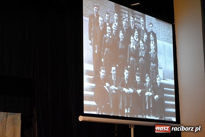 Zdjęcie w galerii na portalu naszraciborz.pl: Wzruszenia i wspomnienia na Zjeździe Absolwentów kietrzańskiego Liceum  wiadomości z regionu