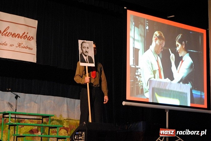 Zdjęcie w galerii na portalu naszraciborz.pl: Wzruszenia i wspomnienia na Zjeździe Absolwentów kietrzańskiego Liceum  wiadomości z regionu