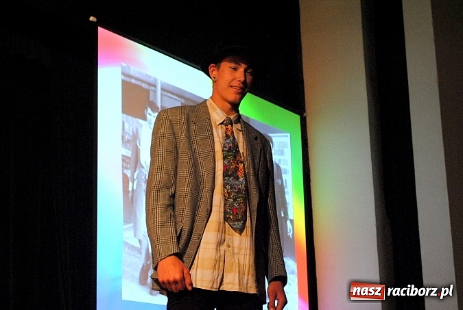 Zdjęcie w galerii na portalu naszraciborz.pl: Wzruszenia i wspomnienia na Zjeździe Absolwentów kietrzańskiego Liceum  wiadomości z regionu