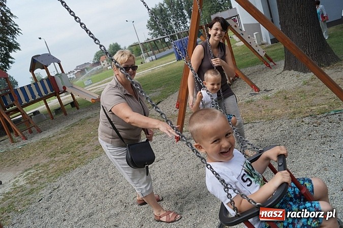 Zdjęcie w galerii na portalu naszraciborz.pl: W gminie Nędza doposażają place zabaw  wiadomości z regionu