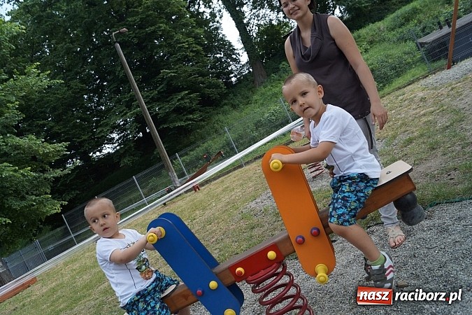Zdjęcie w galerii na portalu naszraciborz.pl: W gminie Nędza doposażają place zabaw  wiadomości z regionu