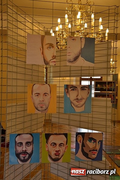 Zdjęcie w galerii na portalu naszraciborz.pl: Studenci Instytutu Sztuki bronili się na Zamku Piastowskim  wiadomości z regionu