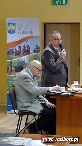 Zdjęcie w galerii na portalu naszraciborz.pl: Powstała monografia Pietrowic Wielkich w języku polskim i czeskim wiadomości z regionu