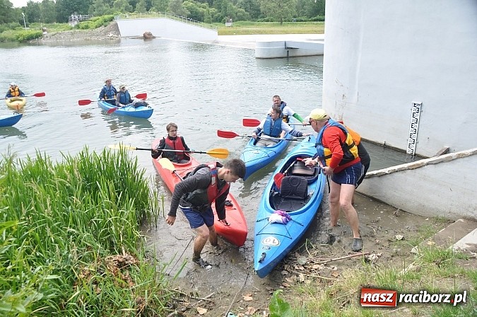 Zdjęcie w galerii na portalu naszraciborz.pl: Rodzinne zmagania kajakowe na rzece Skawa   wiadomości z regionu