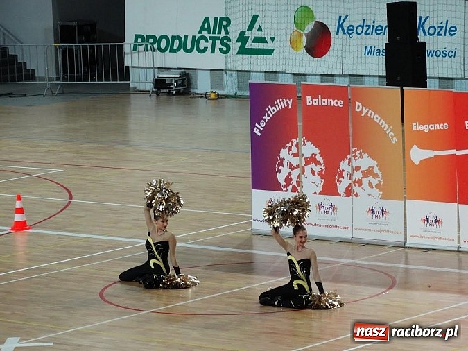 Zdjęcie w galerii na portalu naszraciborz.pl: Dobra passa mażoretek Tęcza trwa wiadomości z regionu