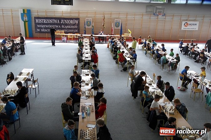 Zdjęcie w galerii na portalu naszraciborz.pl: Pierwsze koty za płoty – tworkowscy szachiści na maratonie szachowym  wiadomości z regionu