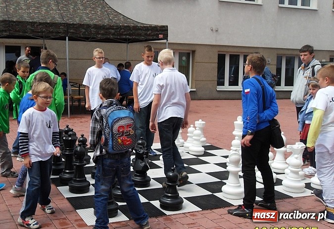 Zdjęcie w galerii na portalu naszraciborz.pl: Pierwsze koty za płoty – tworkowscy szachiści na maratonie szachowym  wiadomości z regionu