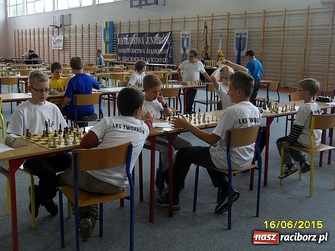 Zdjęcie w galerii na portalu naszraciborz.pl: Pierwsze koty za płoty – tworkowscy szachiści na maratonie szachowym  wiadomości z regionu