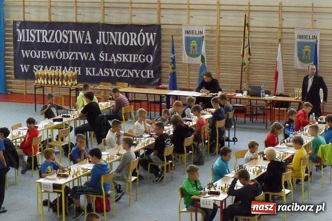 Zdjęcie w galerii na portalu naszraciborz.pl: Pierwsze koty za płoty – tworkowscy szachiści na maratonie szachowym  wiadomości z regionu