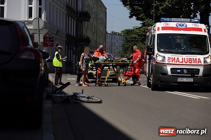 Zdjęcie w galerii na portalu naszraciborz.pl: Kierowca opla potrącił rowerzystę na ul. Wojska Polskiego wiadomości z regionu
