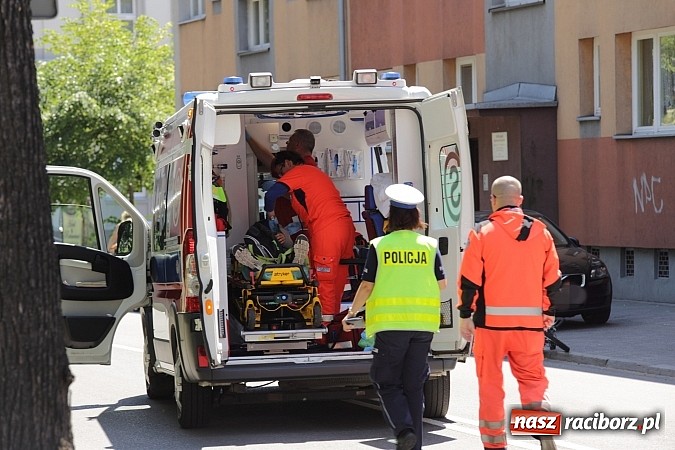 Zdjęcie w galerii na portalu naszraciborz.pl: Kierowca opla potrącił rowerzystę na ul. Wojska Polskiego wiadomości z regionu