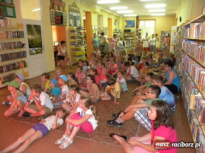 Zdjęcie w galerii na portalu naszraciborz.pl: Lato w bibliotece. Z wizytą u mieszkańców Śródziemia wiadomości z regionu