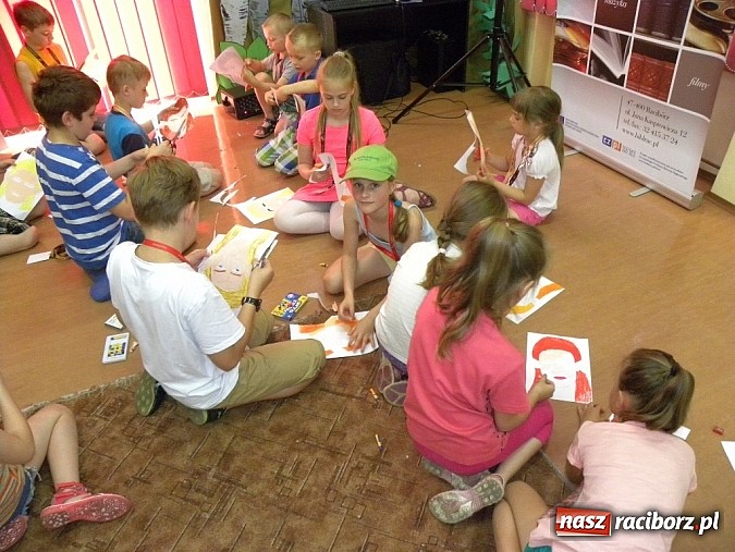 Zdjęcie w galerii na portalu naszraciborz.pl: Lato w bibliotece. Z wizytą u mieszkańców Śródziemia wiadomości z regionu
