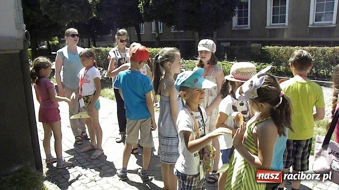 Zdjęcie w galerii na portalu naszraciborz.pl: Lato w bibliotece. Z wizytą u mieszkańców Śródziemia wiadomości z regionu