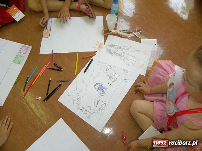 Zdjęcie w galerii na portalu naszraciborz.pl: Lato w bibliotece. Z wizytą u mieszkańców Śródziemia wiadomości z regionu