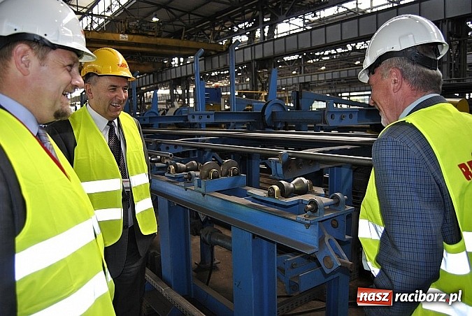 Zdjęcie w galerii na portalu naszraciborz.pl: Rafako. Rozpoczęcie produkcji kotła dla bloku 910 MW w Elektrowni Jaworzno III  wiadomości z regionu