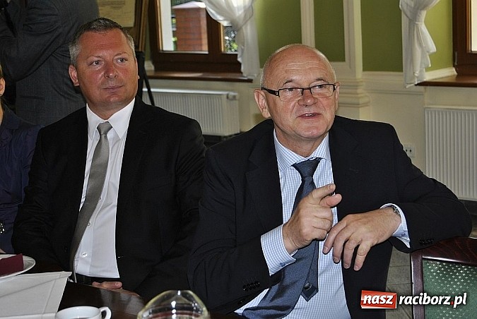 Zdjęcie w galerii na portalu naszraciborz.pl: Rafako. Rozpoczęcie produkcji kotła dla bloku 910 MW w Elektrowni Jaworzno III  wiadomości z regionu