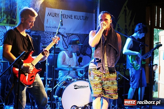 Zdjęcie w galerii na portalu naszraciborz.pl: W Olzie w klimatach reggae i rocka rozpoczęto wakacje wiadomości z regionu