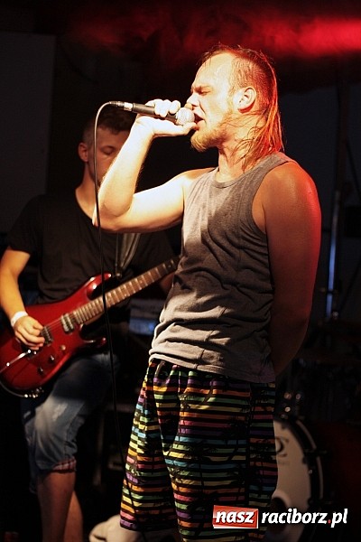 Zdjęcie w galerii na portalu naszraciborz.pl: W Olzie w klimatach reggae i rocka rozpoczęto wakacje wiadomości z regionu