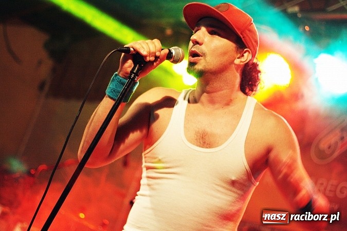 Zdjęcie w galerii na portalu naszraciborz.pl: W Olzie w klimatach reggae i rocka rozpoczęto wakacje wiadomości z regionu