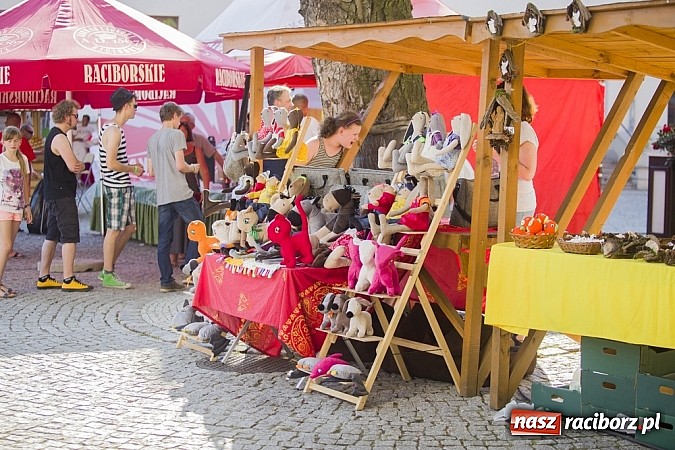 Zdjęcie w galerii na portalu naszraciborz.pl: Krzysztof Krawczyk i Zbigniew Wodecki gwiazdami 115. urodzin Banku Spółdzielczego w Raciborzu wiadomości z regionu