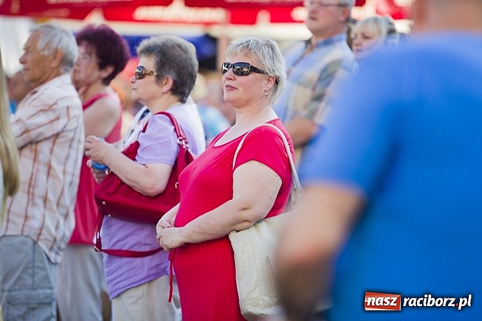 Zdjęcie w galerii na portalu naszraciborz.pl: Krzysztof Krawczyk i Zbigniew Wodecki gwiazdami 115. urodzin Banku Spółdzielczego w Raciborzu wiadomości z regionu