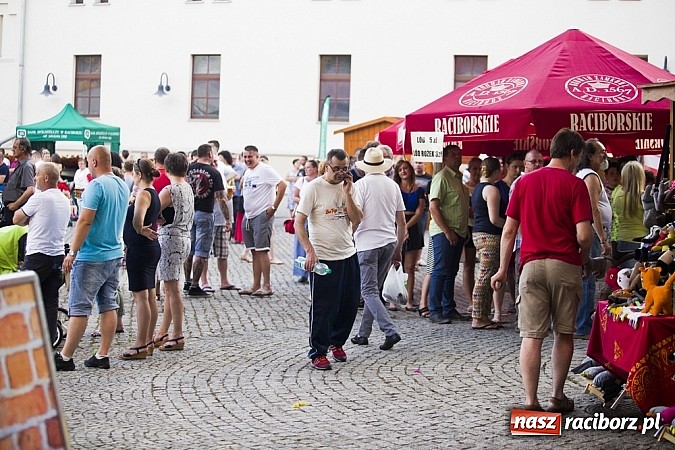 Zdjęcie w galerii na portalu naszraciborz.pl: Krzysztof Krawczyk i Zbigniew Wodecki gwiazdami 115. urodzin Banku Spółdzielczego w Raciborzu wiadomości z regionu