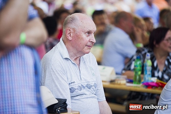 Zdjęcie w galerii na portalu naszraciborz.pl: Krzysztof Krawczyk i Zbigniew Wodecki gwiazdami 115. urodzin Banku Spółdzielczego w Raciborzu wiadomości z regionu