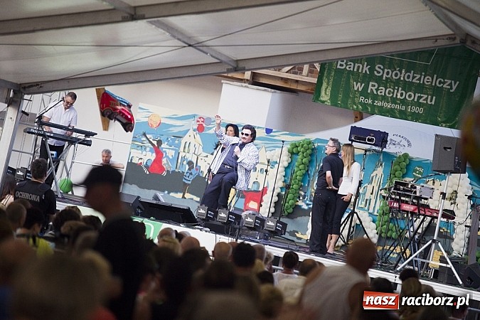 Zdjęcie w galerii na portalu naszraciborz.pl: Krzysztof Krawczyk i Zbigniew Wodecki gwiazdami 115. urodzin Banku Spółdzielczego w Raciborzu wiadomości z regionu