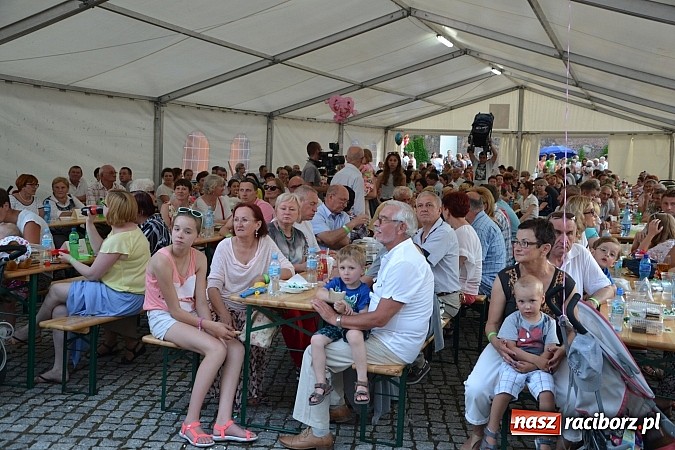Zdjęcie w galerii na portalu naszraciborz.pl: Krzysztof Krawczyk i Zbigniew Wodecki gwiazdami 115. urodzin Banku Spółdzielczego w Raciborzu wiadomości z regionu