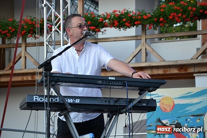 Zdjęcie w galerii na portalu naszraciborz.pl: Krzysztof Krawczyk i Zbigniew Wodecki gwiazdami 115. urodzin Banku Spółdzielczego w Raciborzu wiadomości z regionu