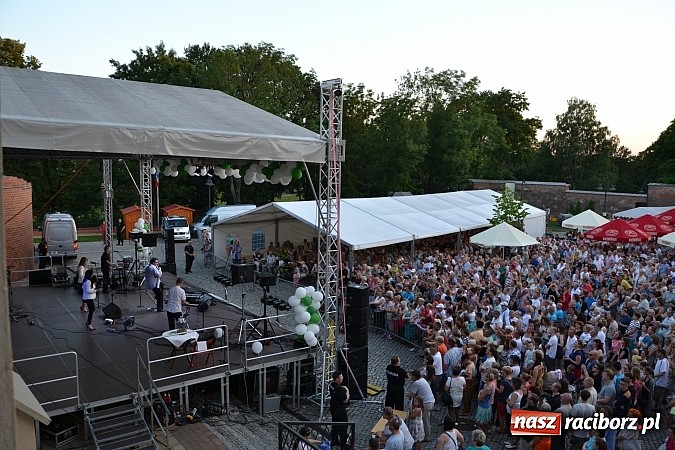 Zdjęcie w galerii na portalu naszraciborz.pl: Krzysztof Krawczyk i Zbigniew Wodecki gwiazdami 115. urodzin Banku Spółdzielczego w Raciborzu wiadomości z regionu