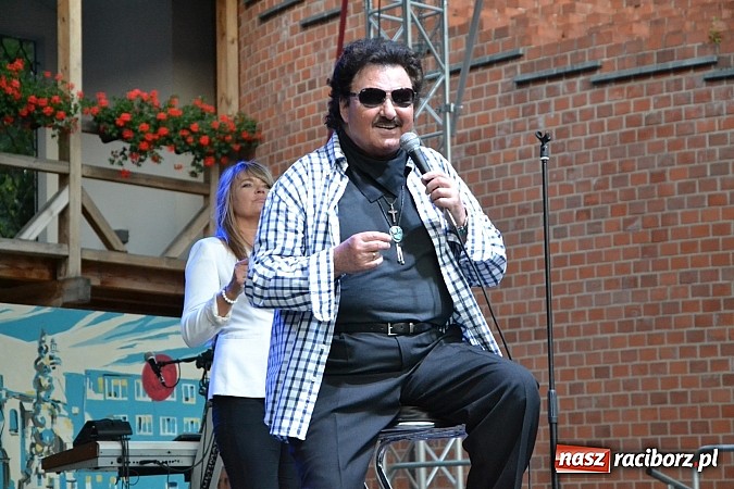 Zdjęcie w galerii na portalu naszraciborz.pl: Krzysztof Krawczyk i Zbigniew Wodecki gwiazdami 115. urodzin Banku Spółdzielczego w Raciborzu wiadomości z regionu