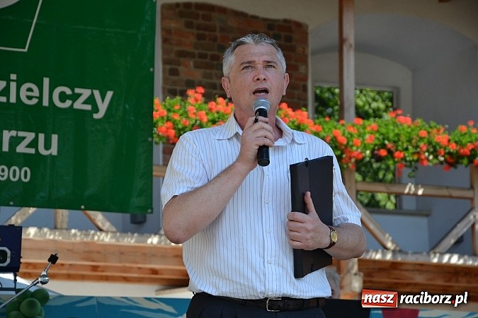 Zdjęcie w galerii na portalu naszraciborz.pl: Krzysztof Krawczyk i Zbigniew Wodecki gwiazdami 115. urodzin Banku Spółdzielczego w Raciborzu wiadomości z regionu