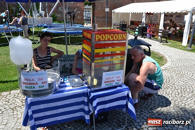 Zdjęcie w galerii na portalu naszraciborz.pl: Krzysztof Krawczyk i Zbigniew Wodecki gwiazdami 115. urodzin Banku Spółdzielczego w Raciborzu wiadomości z regionu