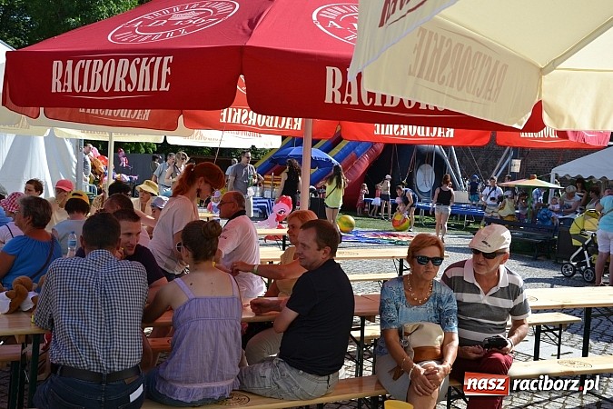 Zdjęcie w galerii na portalu naszraciborz.pl: Krzysztof Krawczyk i Zbigniew Wodecki gwiazdami 115. urodzin Banku Spółdzielczego w Raciborzu wiadomości z regionu