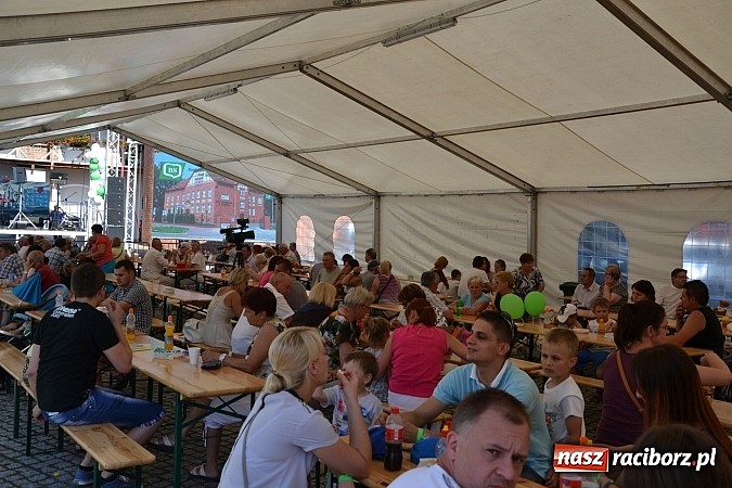 Zdjęcie w galerii na portalu naszraciborz.pl: Krzysztof Krawczyk i Zbigniew Wodecki gwiazdami 115. urodzin Banku Spółdzielczego w Raciborzu wiadomości z regionu