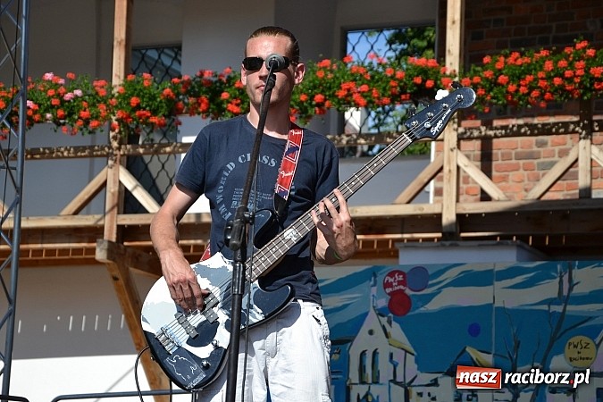 Zdjęcie w galerii na portalu naszraciborz.pl: Krzysztof Krawczyk i Zbigniew Wodecki gwiazdami 115. urodzin Banku Spółdzielczego w Raciborzu wiadomości z regionu