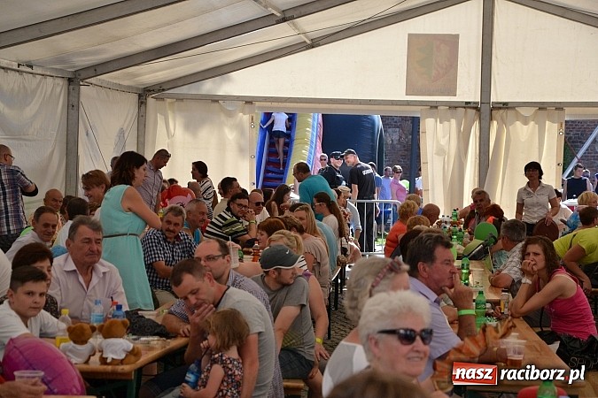 Zdjęcie w galerii na portalu naszraciborz.pl: Krzysztof Krawczyk i Zbigniew Wodecki gwiazdami 115. urodzin Banku Spółdzielczego w Raciborzu wiadomości z regionu