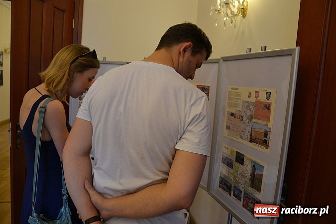 Zdjęcie w galerii na portalu naszraciborz.pl: Polsko-niemiecko-francuska ekspozycja otwarta - wernisaż wystawy na zamku  wiadomości z regionu