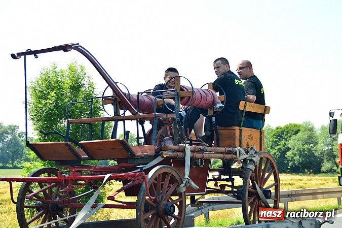 Zdjęcie w galerii na portalu naszraciborz.pl: Przewóz i Zabełków triumfował na Zawodach Sikawek Konnych w Bieńkowicach wiadomości z regionu