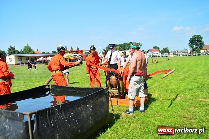 Zdjęcie w galerii na portalu naszraciborz.pl: Przewóz i Zabełków triumfował na Zawodach Sikawek Konnych w Bieńkowicach wiadomości z regionu